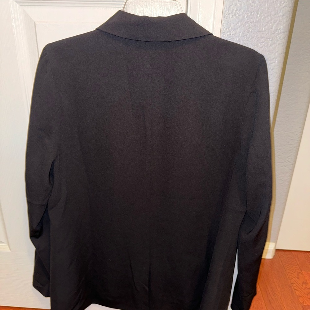 Blazer - Picture 4 of 4